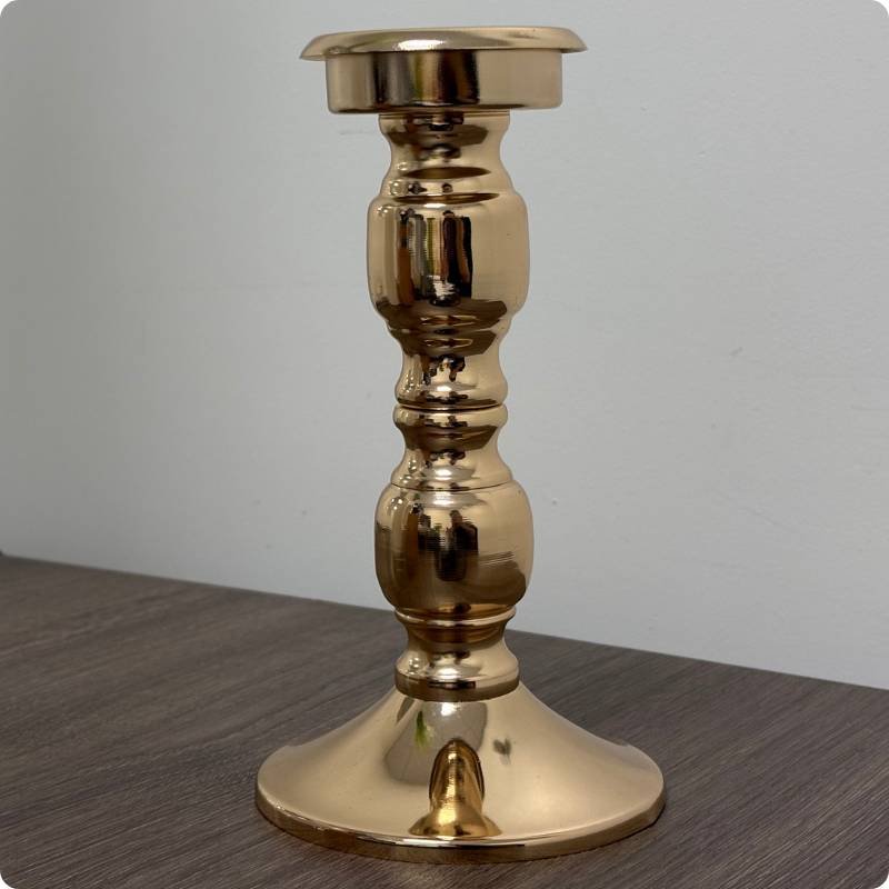 Castiçal Dourado 17,5 cm para Velas de 5 cm